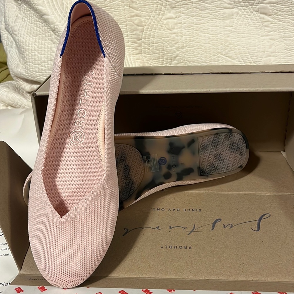 Never been worn Rothy’s Blush Pink Flats